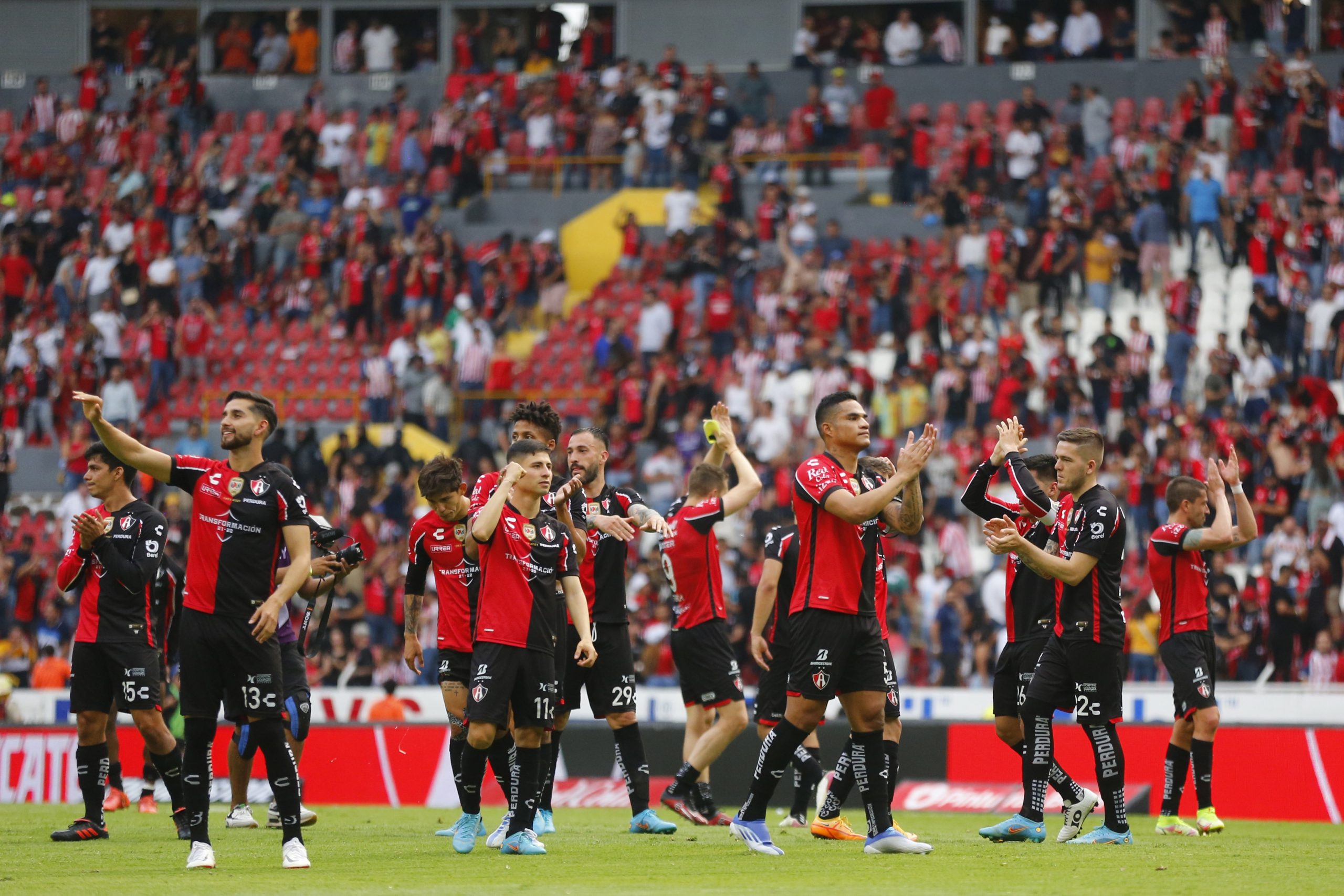 Jugando Por Nota Atlas Elimina A Chivas Y Avanza A