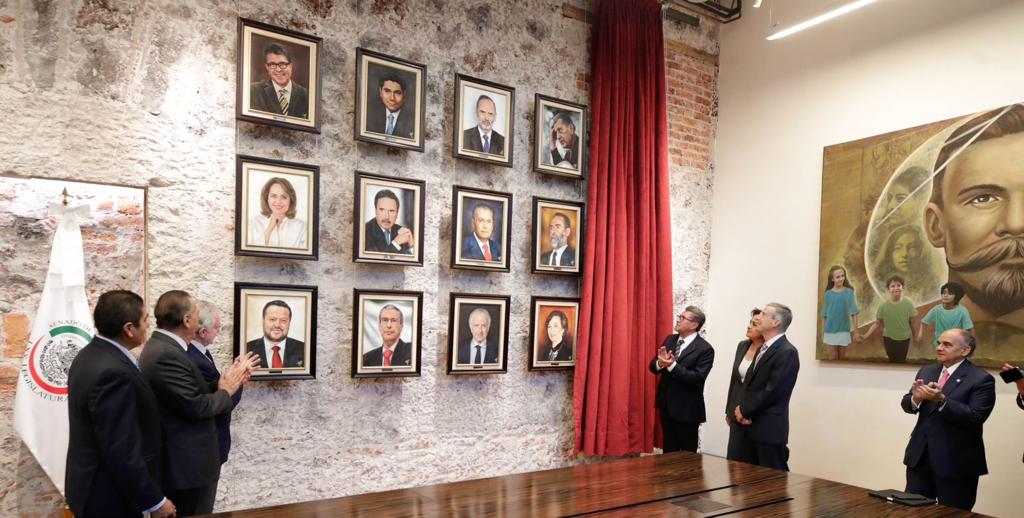 Develan En El Senado Muro De Ex Presidentes De La Junta De