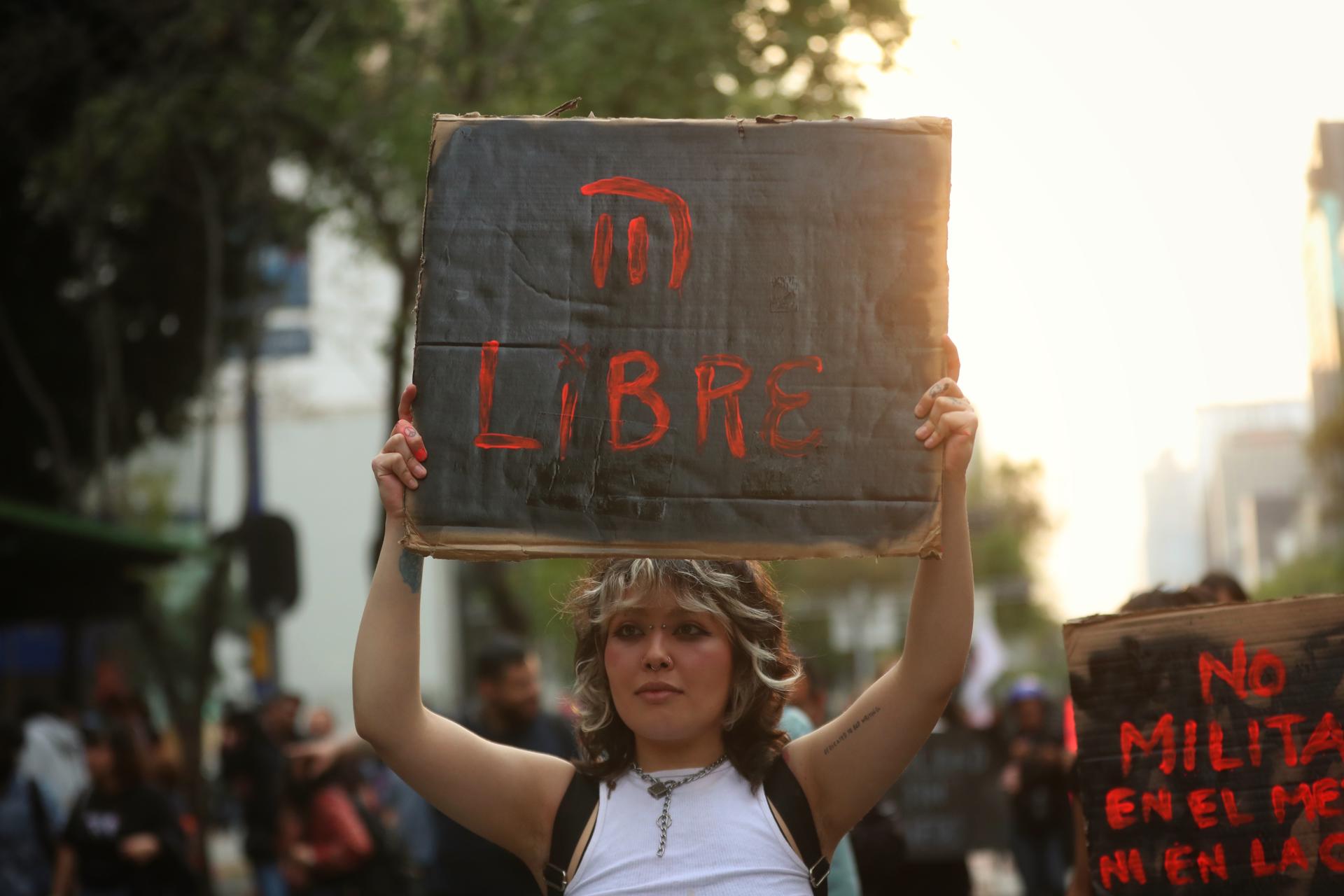 Cientos Marchan Para Sacar A La Guardia Nacional Del Metro Enfoque