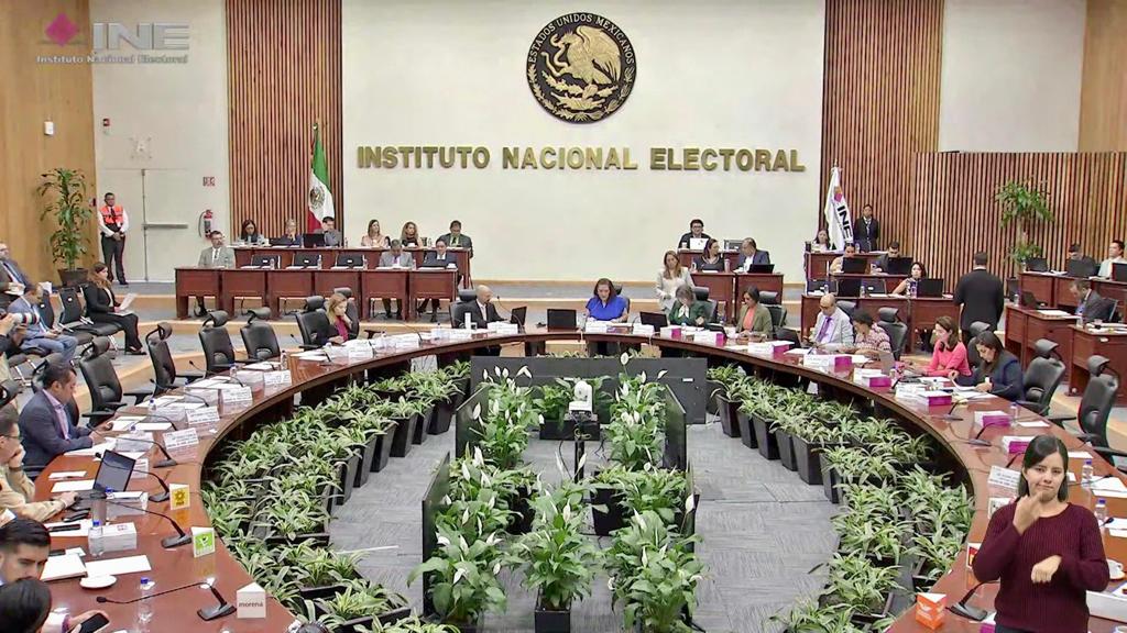 Aprueba INE lineamientos para la reelección de senadurías y