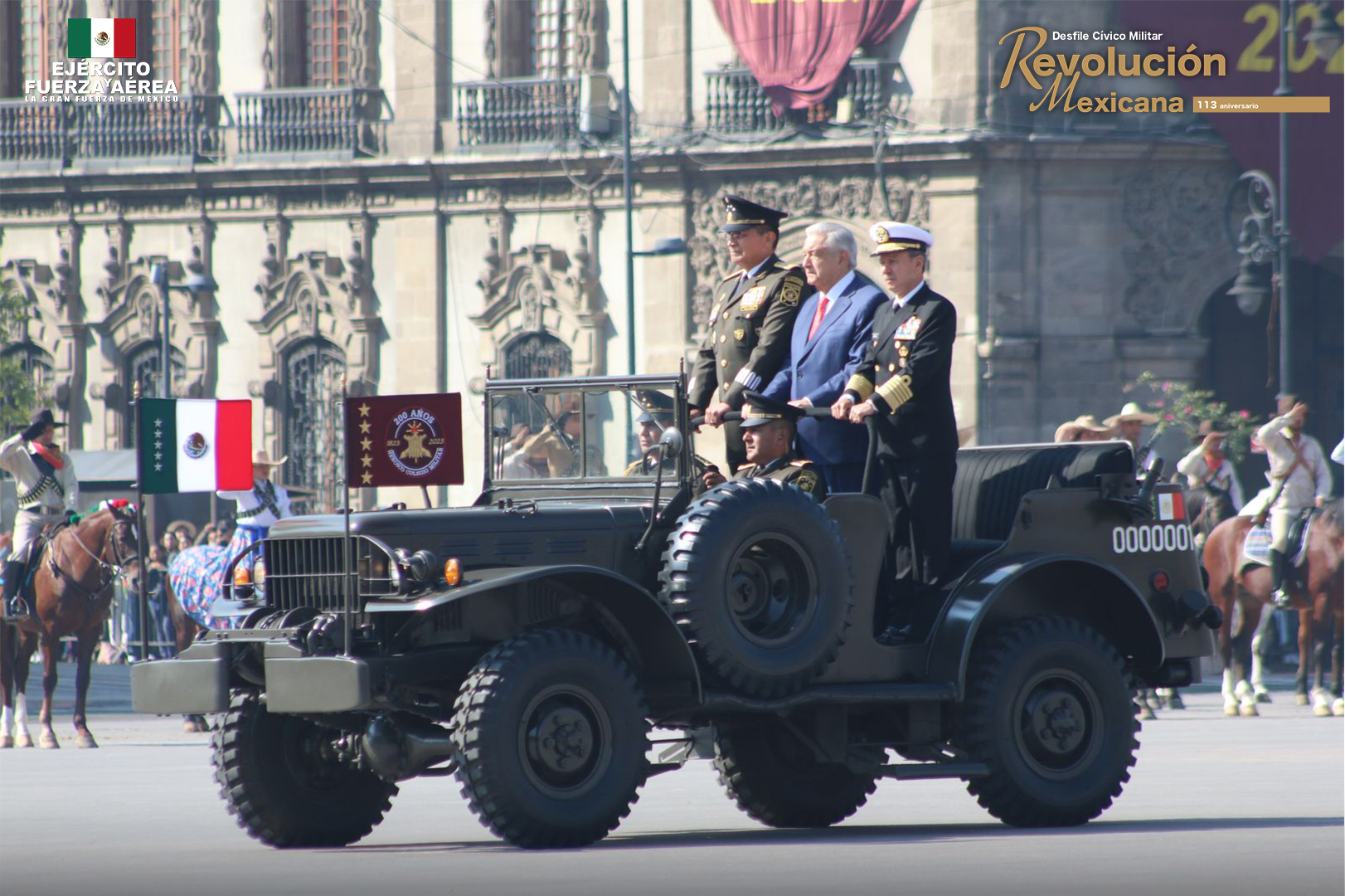 Se Lleva A Cabo El Desfile Por El Aniversario De La Revoluci N