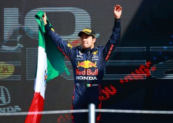 ‘Checo’ Pérez: “Hoy los mexicanos nos merecemos celebrar mucho”