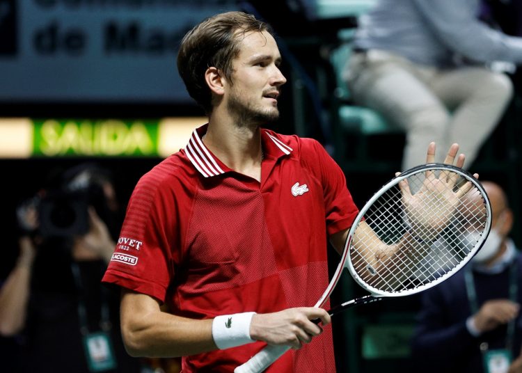 MADRID, 27/11/2021.- El ruso Daniil Medvedev durante el partido ante el ecuatoriano Emilio Gómez de la fase final de la Copa Davis de tenis disputada este sábado en el Madrid Arena. EFE/ Rodrigo Jiménez