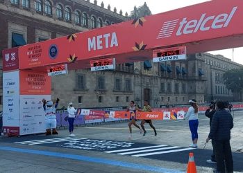 Mexicanos ganan el Maratón de la CDMX