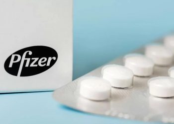 Fármaco desarrollado por Pfizer reduciría casi un 90% el riesgo de muerte por COVID-19