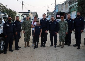 Policía de Atizapán de Zaragoza y Marina rescatan a familia de secuestro virtual