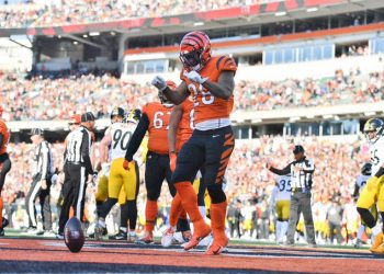 Bengalíes de Cincinnati derrota 41-10 a los Acereros de Pittsburgh en la semana 12 de la NFL