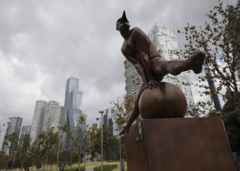 Siete esculturas monumentales en el parque La Mexicana