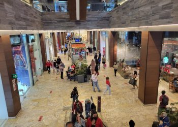 De positivo califican consumidores del Estado de México el Buen Fin que mantuvo llenas plazas y centros comerciales de la zona conurbada