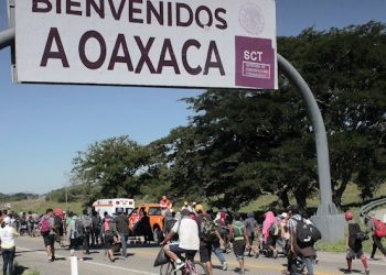 Caravanas de migrantes continúan su paso por Chiapas y Veracruz