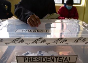 Ultraderechista Kast e izquierdista Boric disputarán segunda vuelta de las elecciones presidenciales en Chile