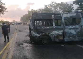 Choque entre dos vehículos deja al menos 12 muertos en Chiapas
