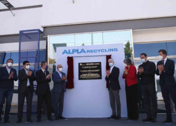 Inaugura Alfredo del Mazo planta de reciclaje de plástico en Toluca