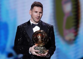 Pelé dice que es “un homenaje justo” el séptimo Balón de Oro de Messi