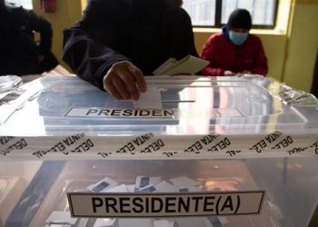 Kast va a seguir hablando con la anterior derecha que está en el poder, mientras que Boric tendrá que moderar su discurso: Gómez