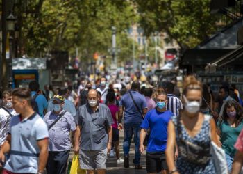 Europa se encuentra en punto crítico de rebrote, advierte la OMS