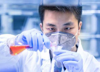 China espera aprobar su primer fármaco contra la covid en diciembre