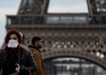 Francia registra su cifra más alta de contagios de COVID desde abril