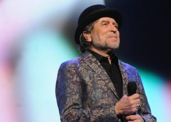 Joaquín Sabina espera regresar pronto a los escenarios