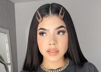 Kenia Os disfruta de su faceta más inesperada, la música