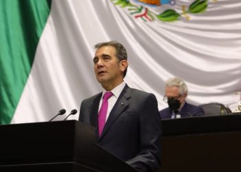 Leticia Bonifaz: La comparecencia de Lorenzo Córdova mostró la clase y la preparación que tiene