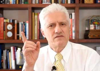 No hay que caer en pánico por la presencia de la variante Ómicron: Dr. Macías