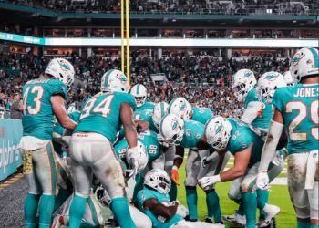 Delfines de Miami vencen 22-10 a los Cuervos de Baltimore en inicio de la semana 10 de la NFL