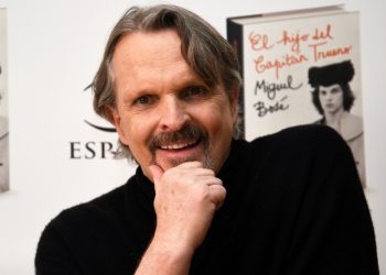 Iván González: “El hijo del Capitán Trueno” autobiografía de Miguel Bosé