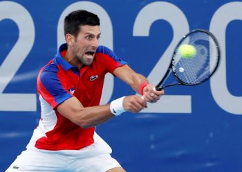 Djokovic a cuartos tras lesión de Monfils