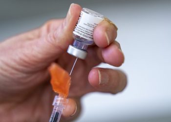 EMA respalda el uso de vacuna de Pfizer en niños de 5 a 11 años
