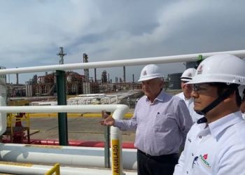 Asegura López Obrador que se está rescatando a Pemex   