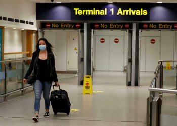 Llegada mundial de turistas sube un 58% en verano, según OMT
