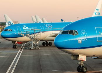 Países Bajos detecto ómicron una semana antes de restricción de vuelos