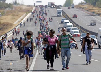 Caravana migrante llegará a CDMX tras última parada en Puebla