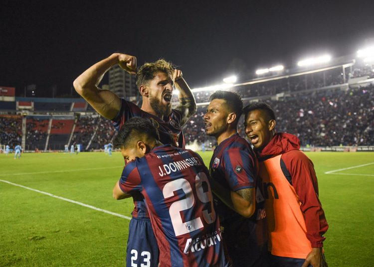 Ramiro Costa celebrates his goal 1-0 of Atlante during the game Atlante vs Tampico Madero FC, corresponding to Great Finals second leg match of the Liga de Expansion MX, Torneo Apertura Grita Mexico A21, at Ciudad de los Deportes Stadium, on December 18, 2021.



Ramiro Costa celebra su gol 1-0 de Atlante durante el partido Atlante vs Tampico Madero FC, correspondiente al partido de vuelta de la Gran Final de la Liga de Expansion MX del Torneo Apertura Grita Mexico A21, en el Estadio Ciudad de los Deportes, el 18 de Diciembre de 2021.