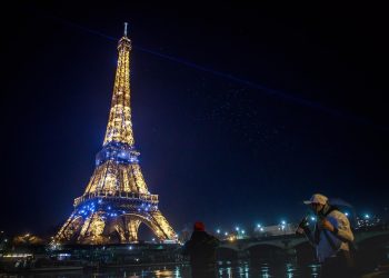 Francia prohíbe concentraciones en año nuevo