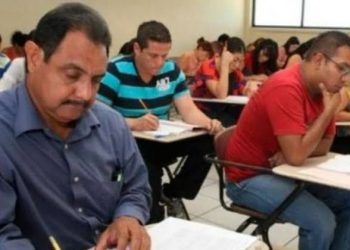 Señalan en redes que se debe regular a empresas que defraudan a maestros
