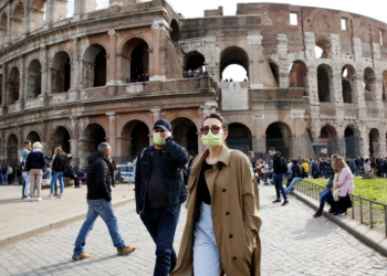 Italia suma 28 mil 632 contagios en un día, la mayor cifra del año