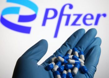 EMA avala posible uso de emergencia de la píldora de Pfizer contra COVID-19