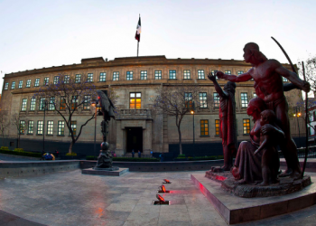 SCJN suspende parcialmente el decretazo de AMLO