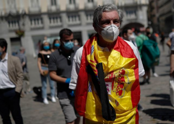 España en alerta tras nuevo récord de contagios por COVID-19