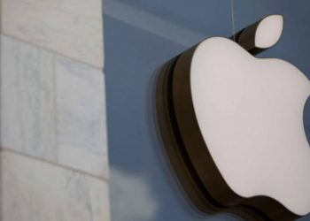 Apple cierra varias tiendas debido a brotes de COVID-19