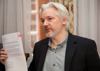 Aprueban extradición de Assange a EU