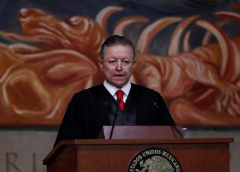 Arturo Zaldívar rinde Tercer Informe de Labores