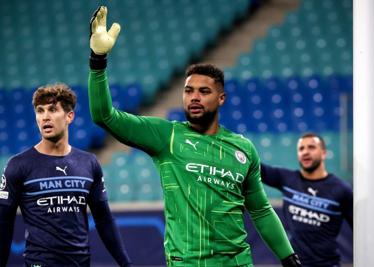 Leipzig (Germany), 07/12/2021.- Manchester City's goalkeeper Zack Steffen (C) reacts during the UEFA Champions League group A soccer match between RB Leipzig and Manchester City at Red Bull Arena in Leipzig, Germany, 07 December 2021. (Liga de Campeones, Alemania) EFE/EPA/FILIP SINGER