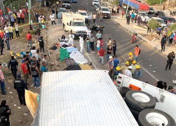 Once migrantes siguen desaparecidos tras accidente en Chiapas