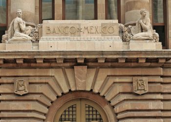 Banco de México disminuye pronóstico de crecimiento económico
