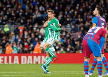 Real Betis propina primera derrota de Xavi Hernández 1-0