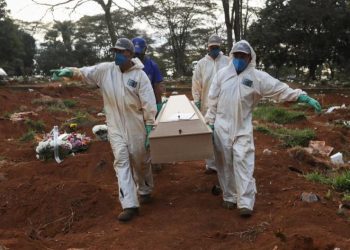 Brasil registra su cifra más baja de muertes por COVID de las últimas tres semanas
