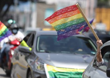 Presidente de Chile promulga ley que permite el matrimonio igualitario